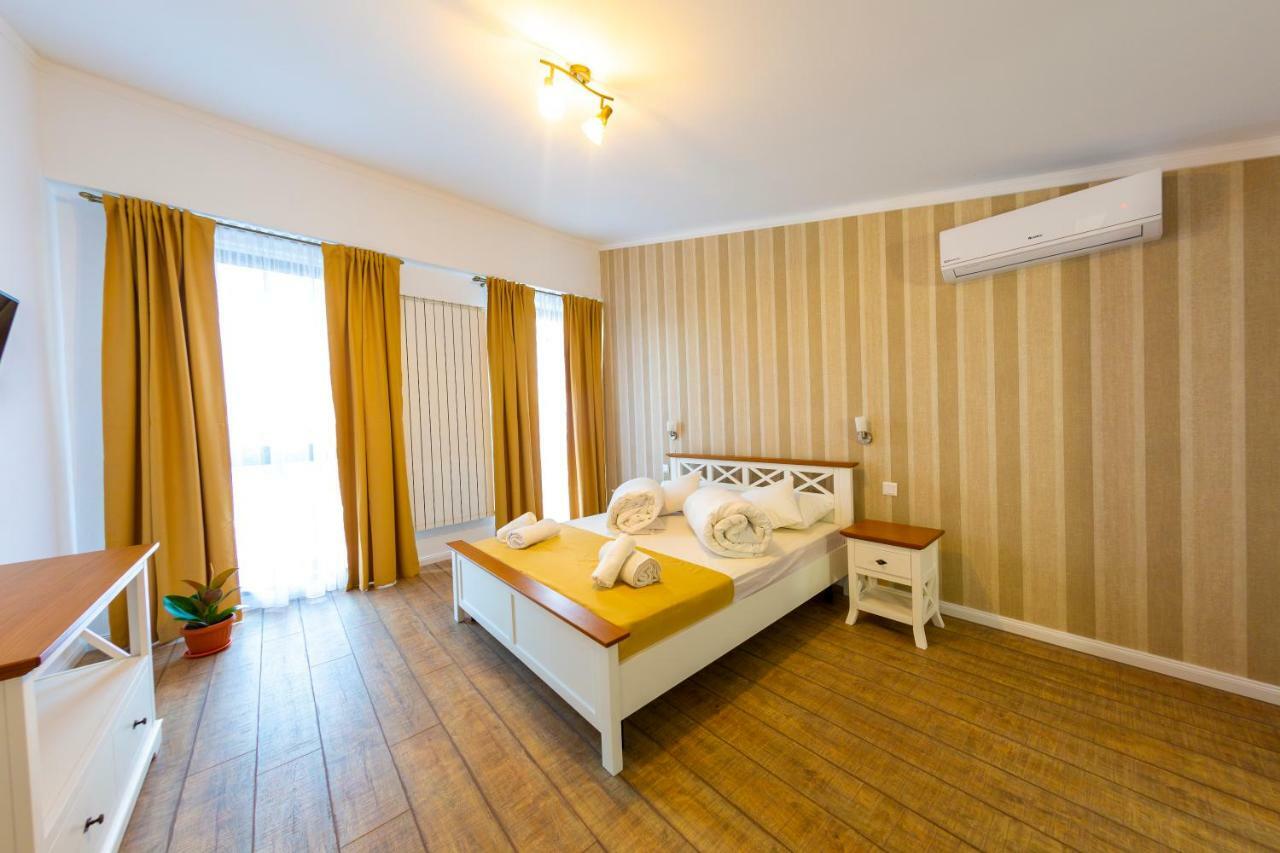 Casa Cu Nuc Hotel Alba Iulia Exterior photo